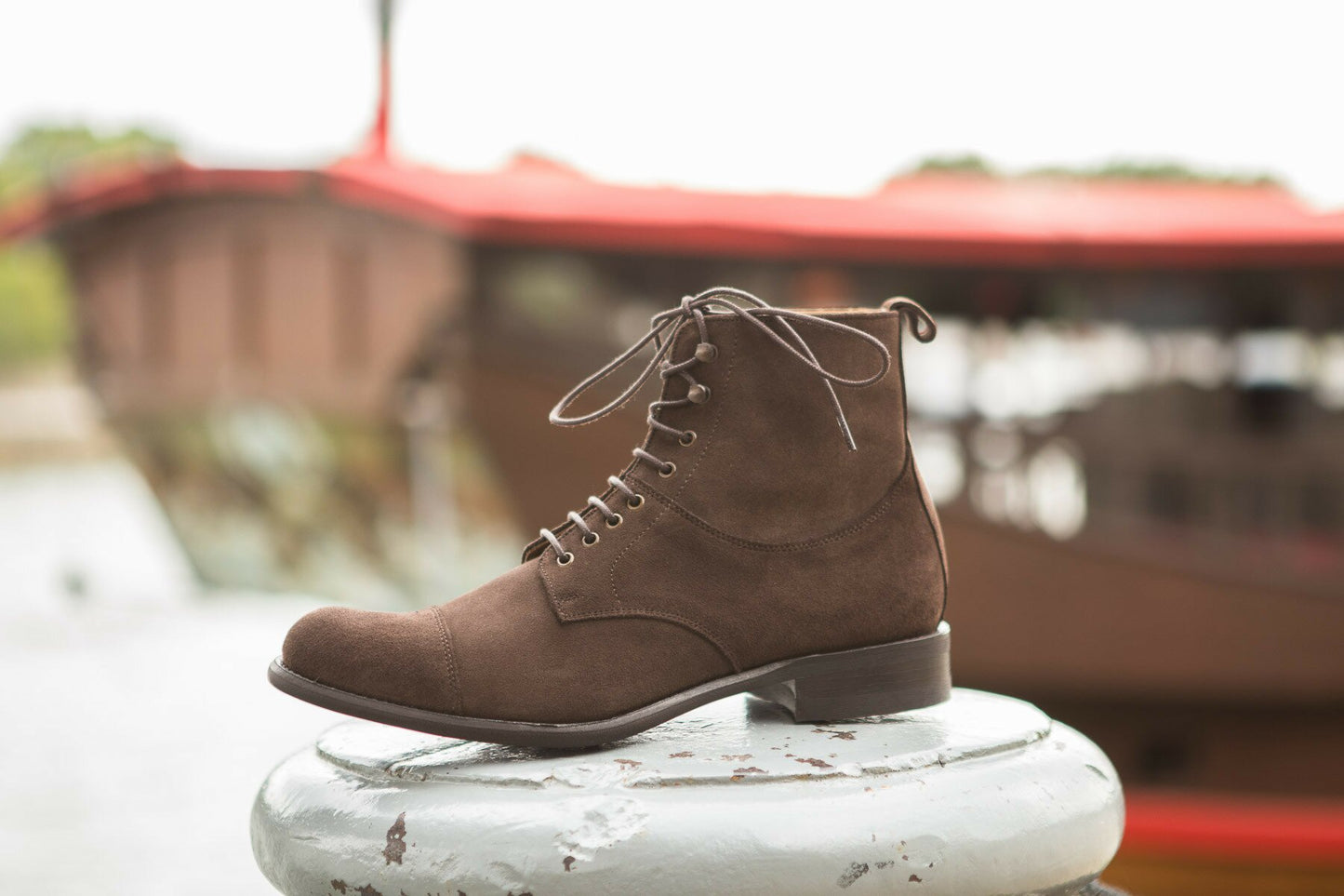 BRITISH SHOES - Boots en daim marron semelle gomme