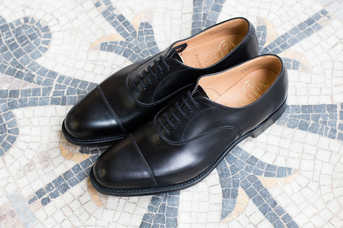 Church's - Richelieu bout droit cuir noir semelle cuir cousue goodyear