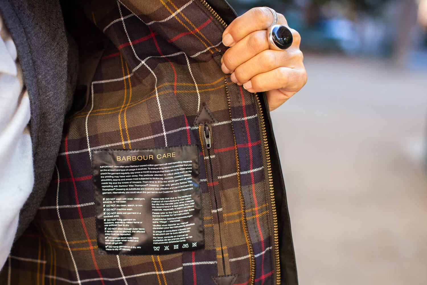 Barbour Beadnell waxed-oiled cotton jacket olive – British Shoes