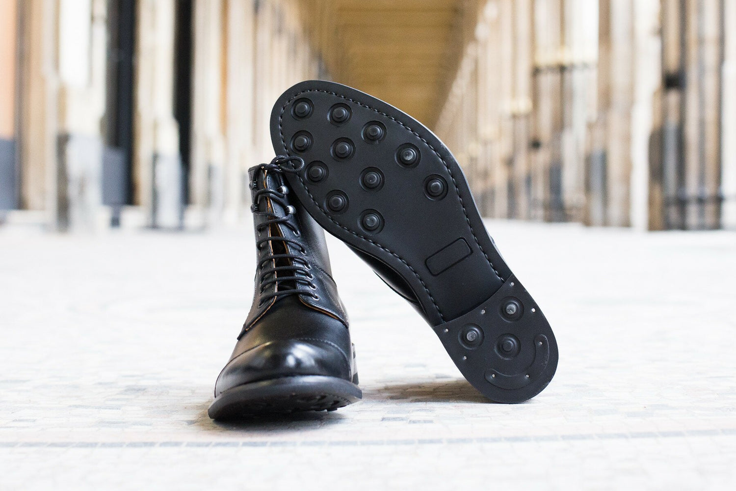 BRITISH SHOES Boots lacets cuir noir semelle cousue gomme