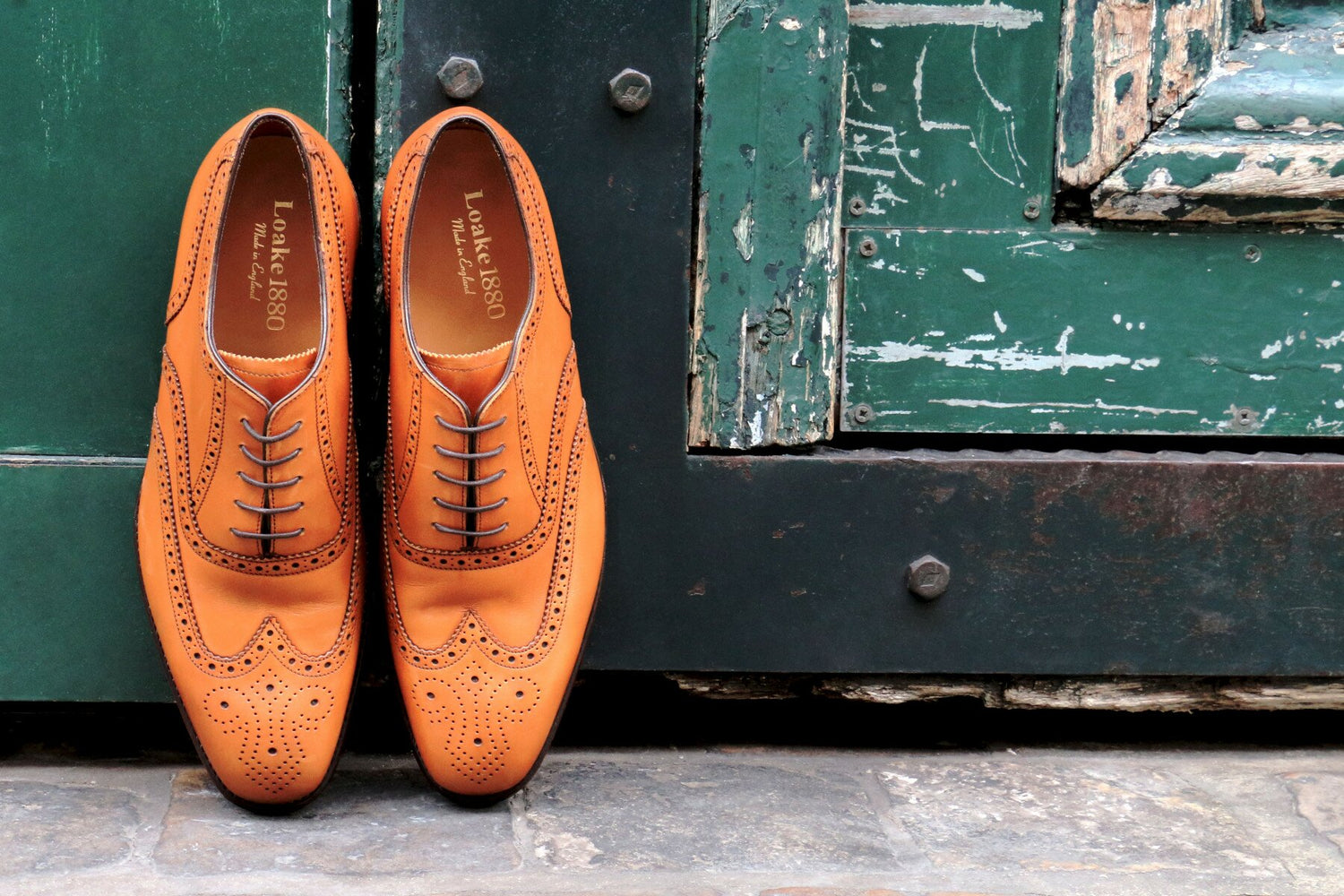 Loake - Richelieu fleuri cuir tan semelle cuir