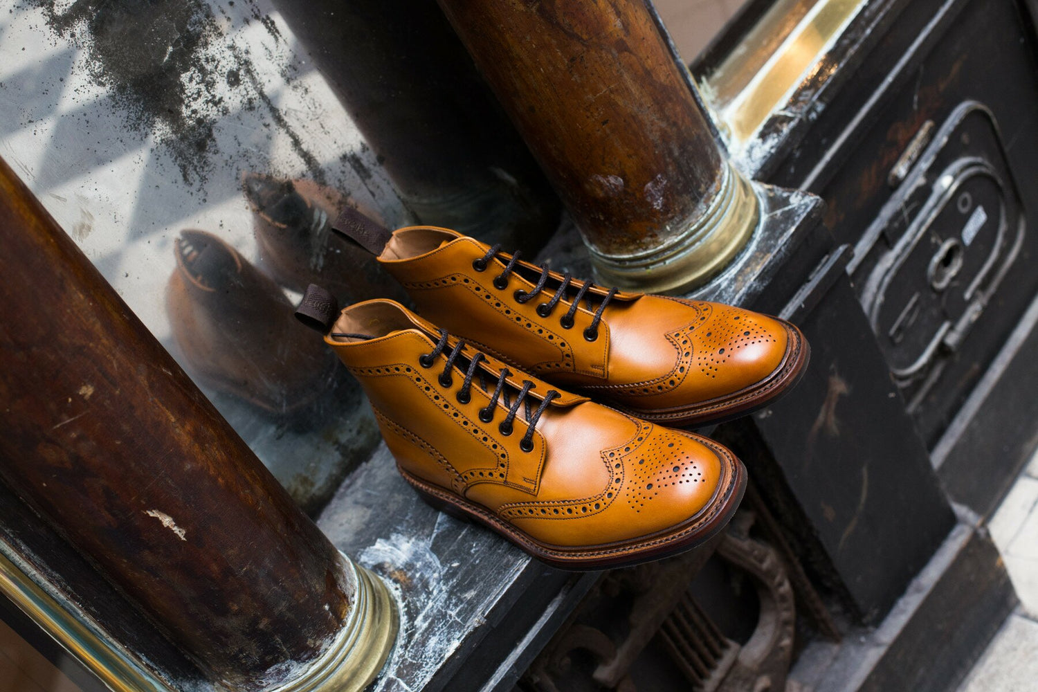 Loake - Boots cuir tan semelle gomme cousue goodyear