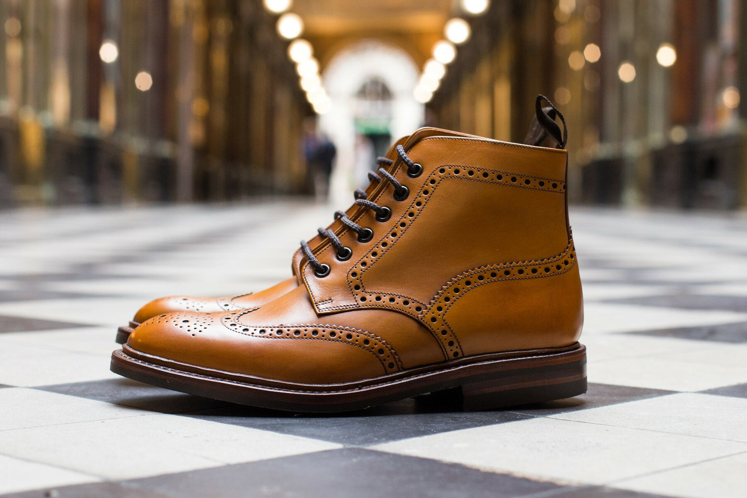 Loake - Boots cuir tan semelle gomme cousue goodyear