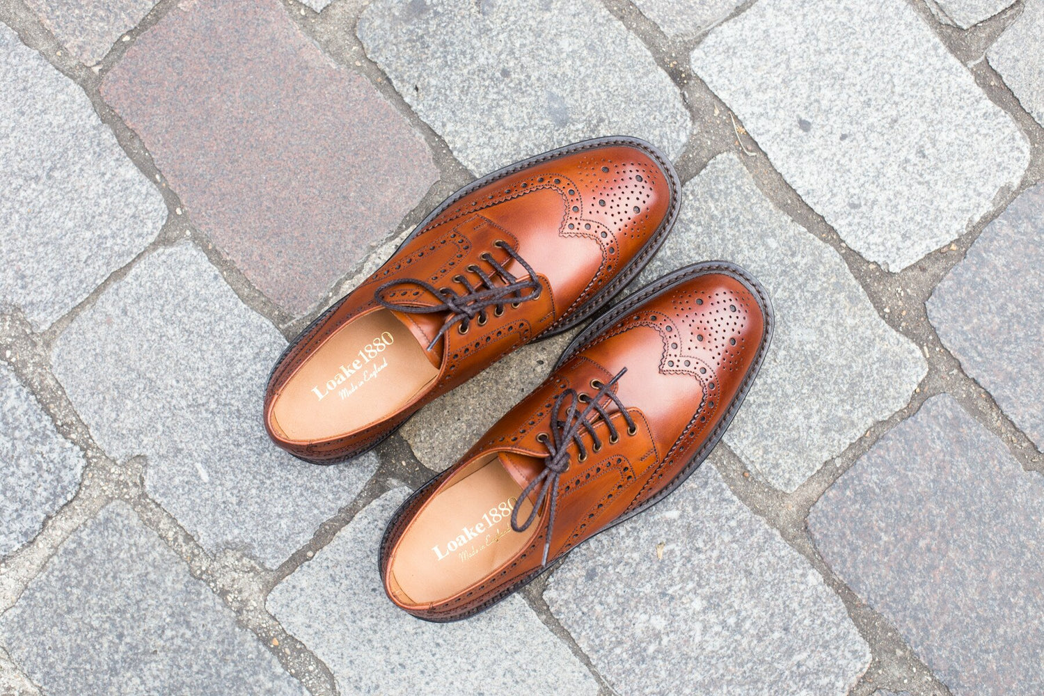 Loake - Derby en cuir lisse couleur mahogamy semelle gomme