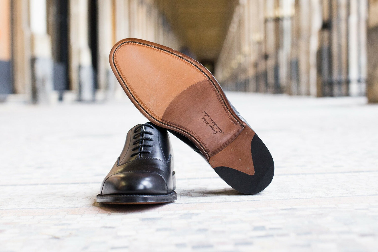 Loake - Richelieu cuir noir bout droit semelle cuir